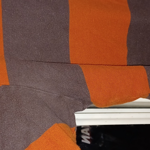 Old navy orange and brown polo XL - Picture 2 of 5